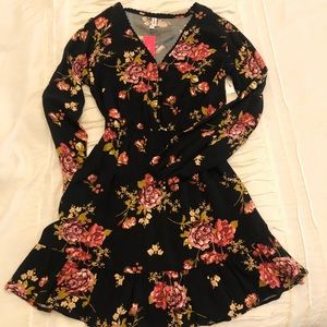 [NWT] Xhiliration Floral Mini Dress, S